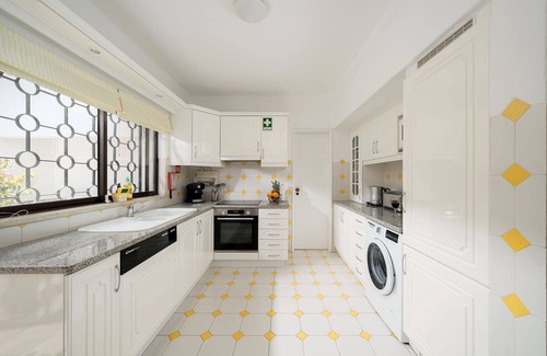 Almancil Villa | Villa Leshy