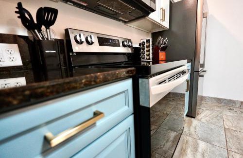 Crescent Beach House | Villa Lidō -2BR Coastal Charm - Stargaze & Beach Walks