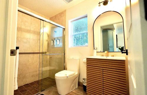 Crescent Beach House | Villa Lidō -2BR Coastal Charm - Stargaze & Beach Walks