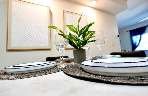 Crescent Beach House | Villa Lidō -2BR Coastal Charm - Stargaze & Beach Walks