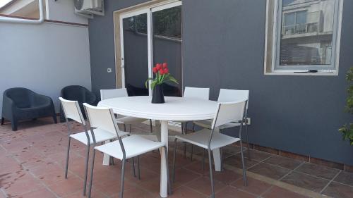 Casuzze House | Villa Lilium