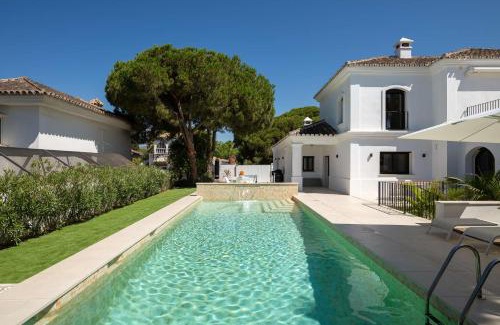 Urbanizacion Marbessa Villa | Villa Lioness exclusive villa with pool and sauna