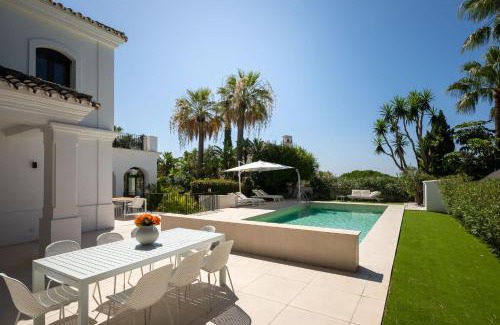 Urbanizacion Marbessa Villa | Villa Lioness exclusive villa with pool and sauna