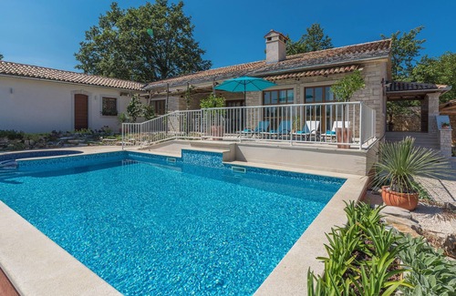 Heki Villa | Villa Lipica nearby Pazin – Crovillas GmbH