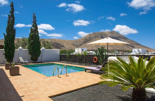 Yaiza Villa | Villa Longa: Large Heated Private Pool, A/C, WiFi, Eco-Friendly - 2788