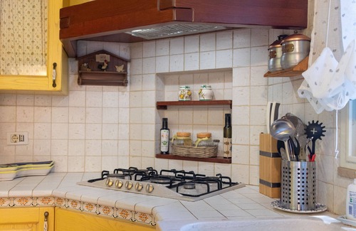 Putignano Villa | Villa 'Lorenz' with Private Terrace, Private Garden and Air Conditioning