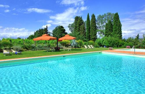 Palaia Villa | Villa Lorenza by PosarelliVillas