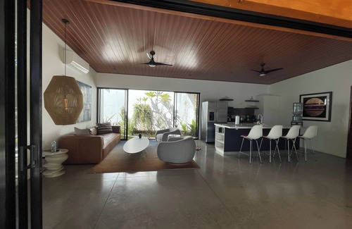 El Zonte Villa | Villa Los Padrinos - Casa Principal