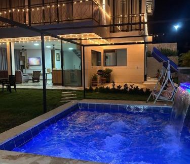 Sopetran Villa | Villa Los Pinos