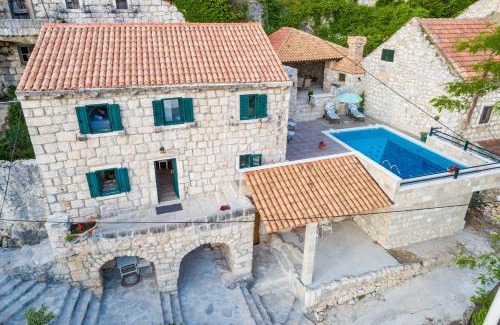Mihanici Villa | Villa Luciana