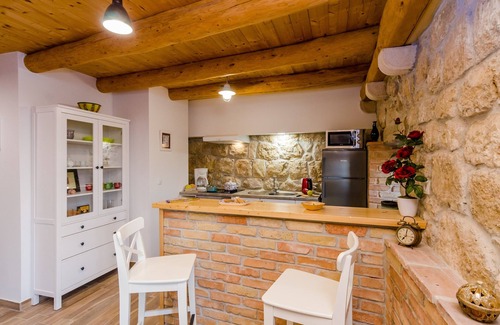 Mihanici Villa | Villa Luciana - Two Bedroom Villa with Swimming Pool and Sea View