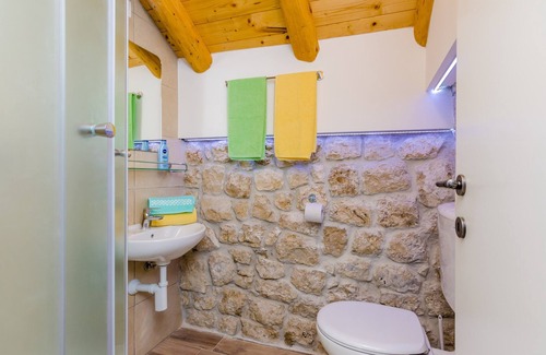 Mihanici Villa | Villa Luciana - Two Bedroom Villa with Swimming Pool and Sea View