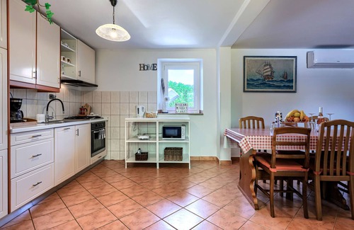 Radini House | Villa Lucky by Interhome