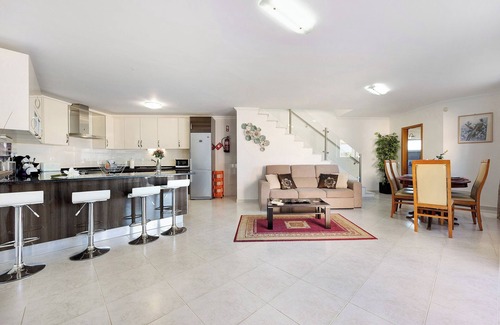 Montes de Alvor Villa | Villa 'Lugar Encantador' with Shared Terrace, Wi-Fi and Air Conditioning