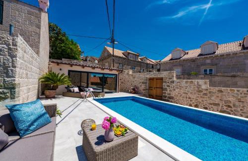 Cavtat Old Town Villa | Villa Luigi with a pool