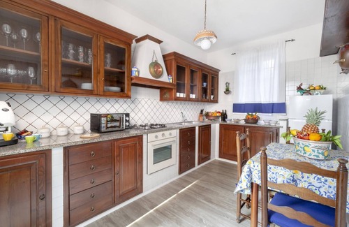 Priora Villa | Villa Luisa Jacuzzi and Pool