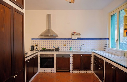 San Cipriano Picentino Villa | Villa Luna surrounded by greenery with swimming pool