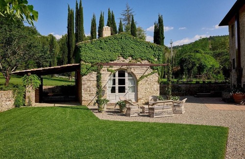 Sambuca Villa | Villa Lusso - Private villa with pool in Tuscany