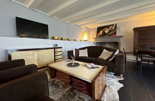 La Spezia Villa | Villa Lux 5 Terre: 3-bedroom With Spa, Pool, Wi-fi Near La Spezia & Cinque Terre