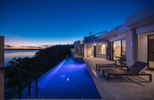 Miyakojima Villa | Villa M BAYFRONT YONAHA -Pool&Sauna Retreat-
