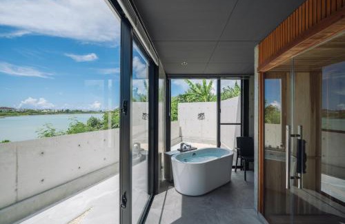 Miyakojima Villa | Villa M BAYFRONT YONAHA -Pool&Sauna Retreat-