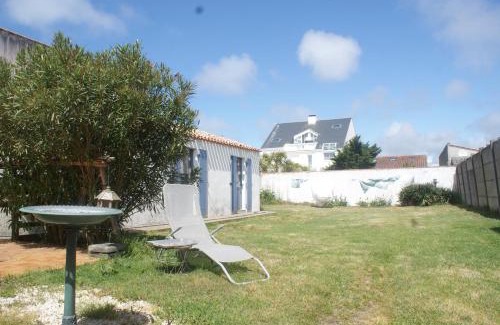 Saint-Gilles-Croix-de-Vie House | Villa maraichine rénovée, grand jardin et wifi, entre Plage et Marché