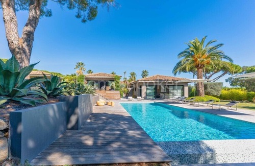 Ramatuelle Villa | Villa Maelle Summary: