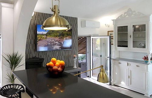 La Maddalena Villa | Villa Magdala - Three Bedroom Villa, Sleeps 10