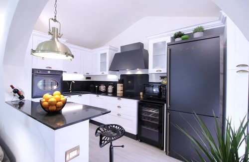 La Maddalena Villa | Villa Magdala - Three Bedroom Villa, Sleeps 10