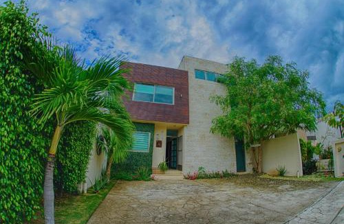 Chetumal House | Villa Magistral