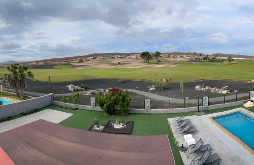 Costa de Antigua Villa | Villa Magna Brand new frontline golf villa with breathtaking golf views