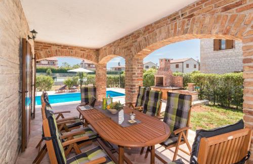 Butkovici Villa | Villa Maja