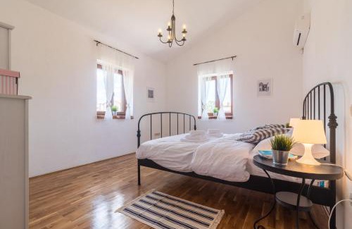 Butkovici Villa | Villa Maja