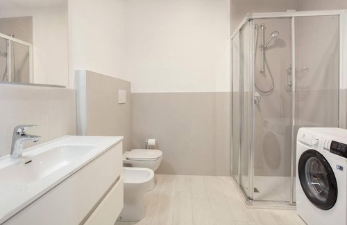 Albisano Apartment | Villa Malù - APT Amalia - Piscina e vista lago