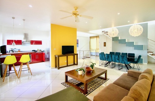 Valle Pura Vida Villa | Villa Mar y Sol: 4 Independent Apartments in Quiet, Natural Area w/wildlife!