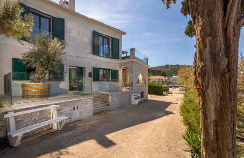 Zman Villa | Villa Mare Vista