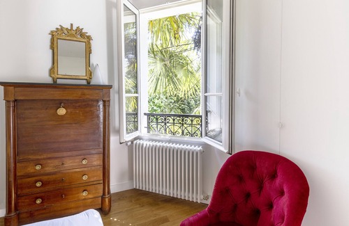 Sevres House | Villa Margot with heated pool -Les Demoiselles at Versailles