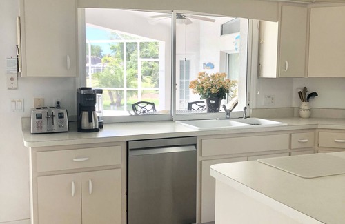 White Marsh Villa | VILLA MARIA - WATERFRONT, SPECTACULAR 3BDRM, 3.5 BATHS, 2 MASTER SUITES AND MORE