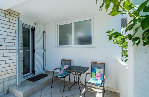 Zupa dubrovacka Apartment | Villa Marija-Double room with Kitchen and Terrace-6