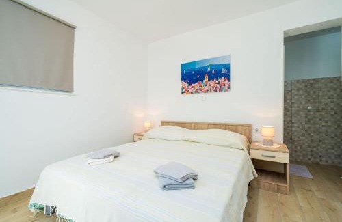 Zupa dubrovacka Apartment | Villa Marija-Double room with Kitchen and Terrace-6