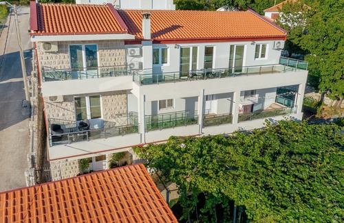 Lapcici Villa | Villa Marija has everything you need for a comfortable holiday in Montenegro