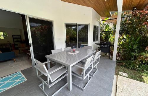 Ciudad Cortes House | Villa Mariposa - Ojochal, Close To Everything