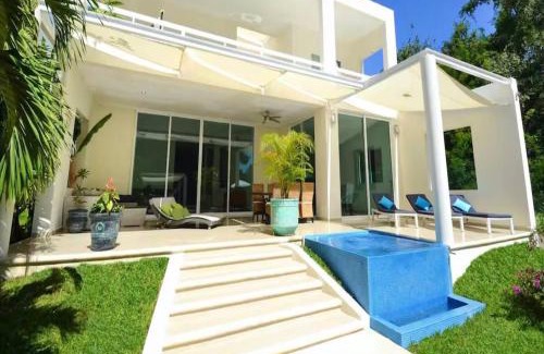 Playacar Fase II Apartment | Villa Mariposa with private pool Jacuzzi und Incl services