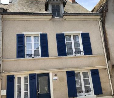 Amboise House | Villa Mary