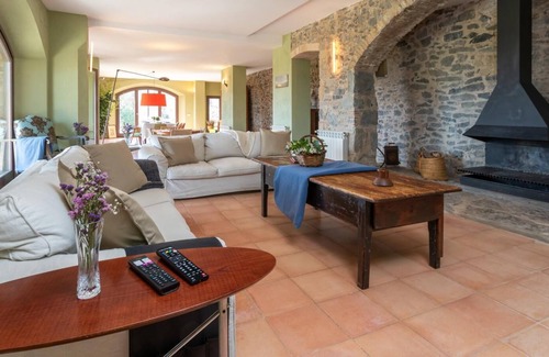 Foixa Villa | Villa Mas Darovie in Foixa