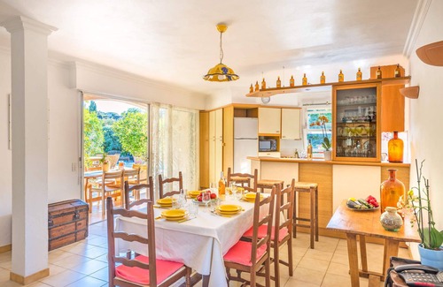 Peymeinade Villa | Villa Mas des Fleurs by Villa Plus