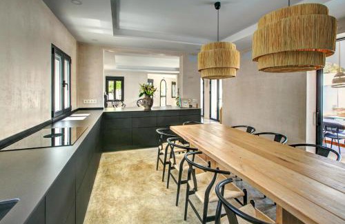 Conil de la Frontera Villa | Villa Mas Tranquila - A stylish villa with pool 150 m from the beach