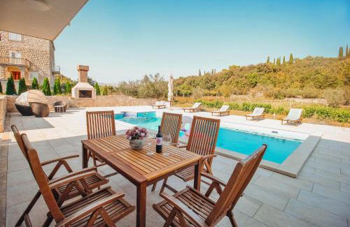 Komaji Villa | Villa Matanovi Dvori