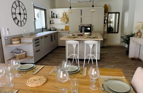 Roquefort-la-Bedoule Villa | Villa Mathaia Cassis, with swimming pool