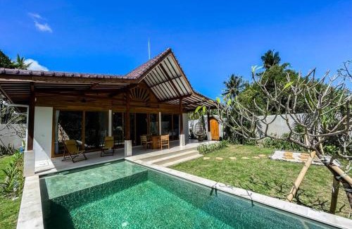 Kuta Villa | Villa MAWAR - Easy Getaway for 4 - Kuta Central